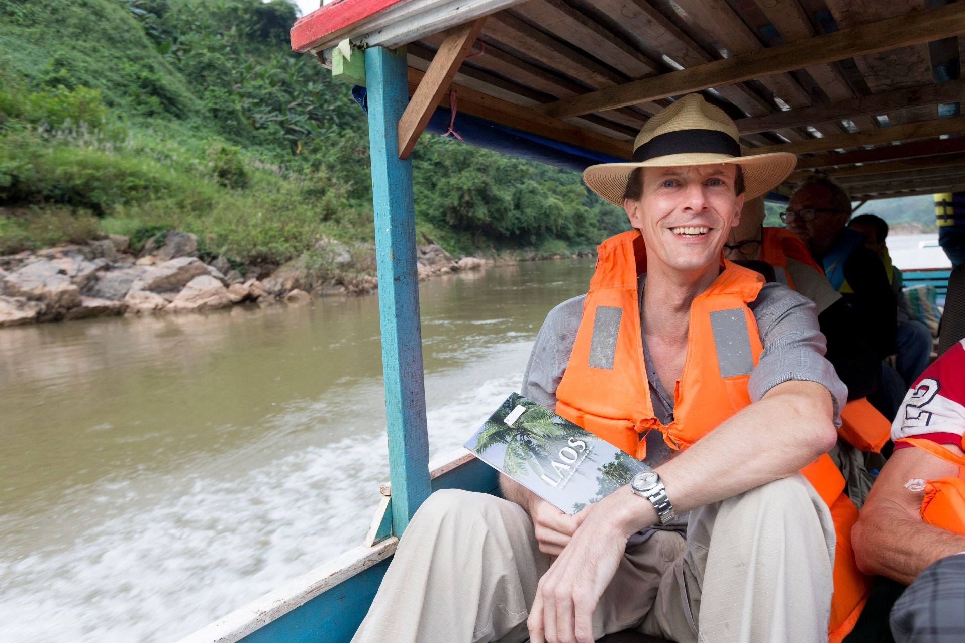 Prins Joachim ser klimaforandringer i Laos